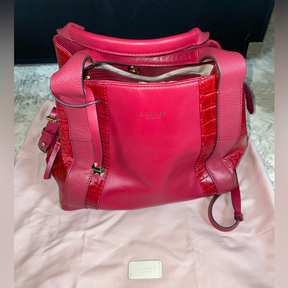 RADLEY LONDON Pink Purse Stylish and Functional